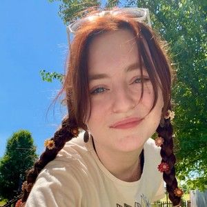 Meet your Posher, Chloe